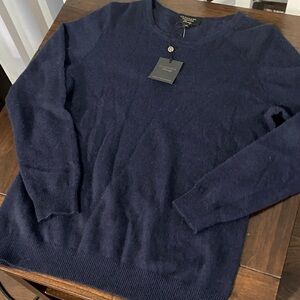 Womens Charter Club 100% cashmere
Sweater Navy blue crew Sz M new